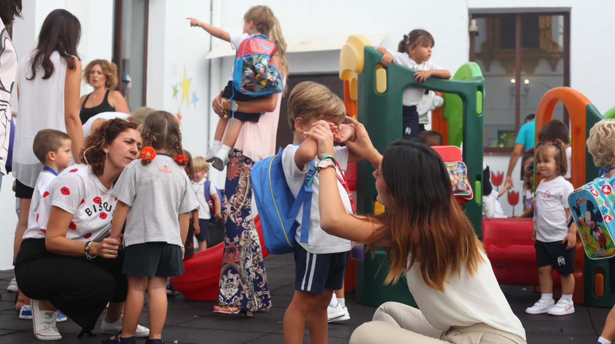 «Los padres no deben dramatizar con la vuelta al colegio»