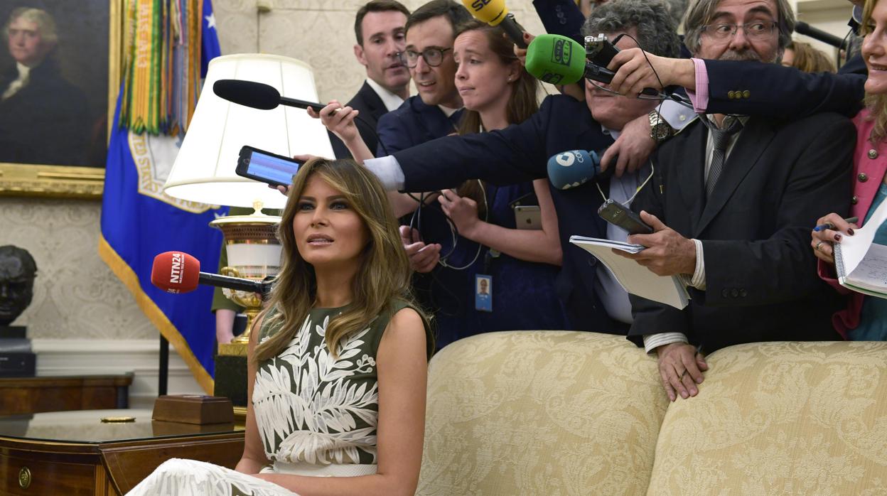 Melania Trump, primera dama de Estados Unidos, en el Despacho Oval