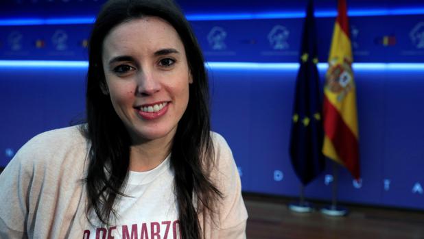 Podemos propone implantar una asignatura de feminismo para «educar en igualdad»