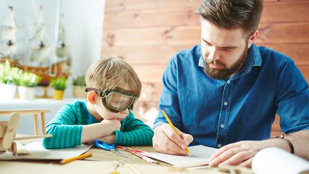 El 74% de los padres españoles cambiaría de empresa si le ofrecieran un  trabajo flexible