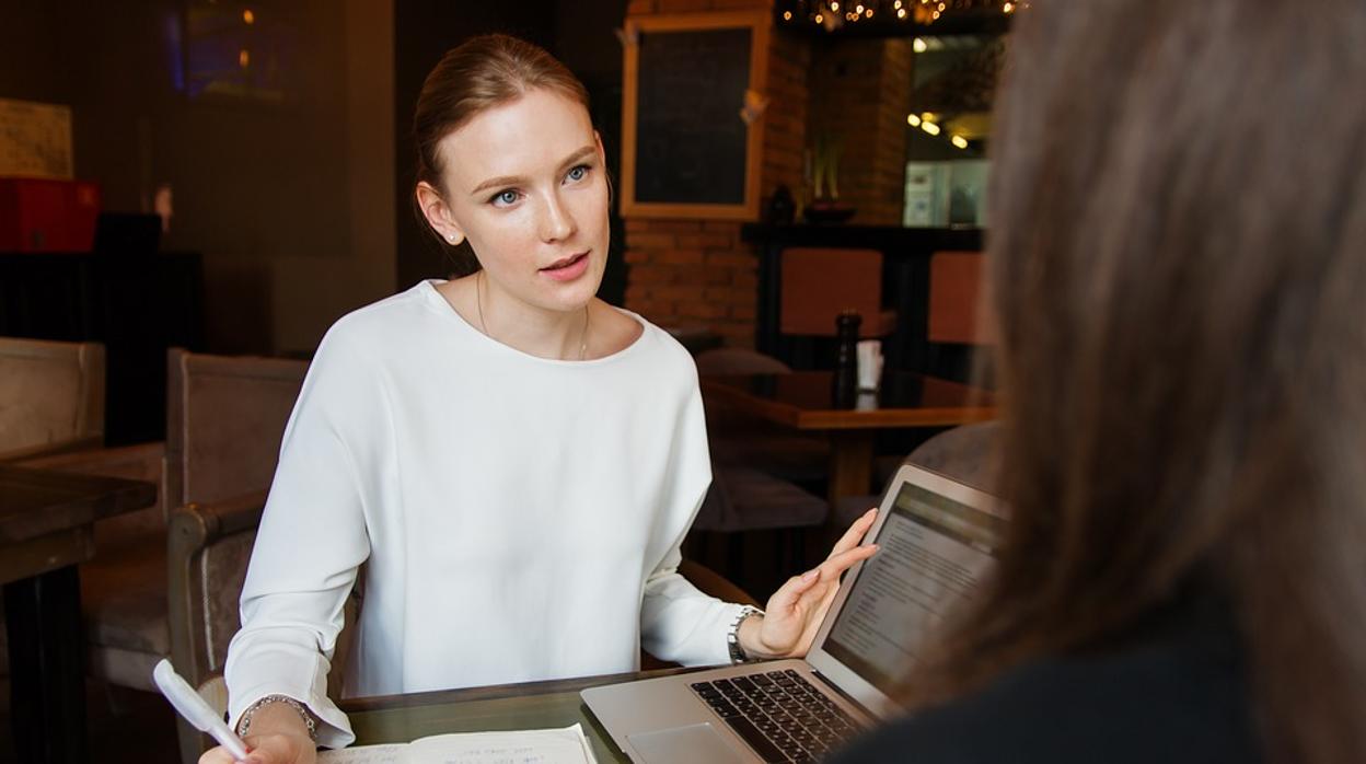 ¿Cómo reducir la carga mental de las mujeres? Seis tips para apoyarlas en sus carreras