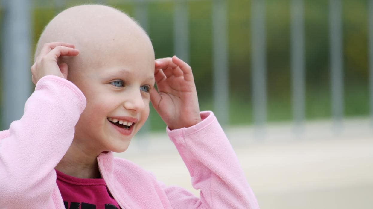 Uno de los niños participantes sufre un cáncer que le mantuvo aislado de su familia hasta los 5 años de edad