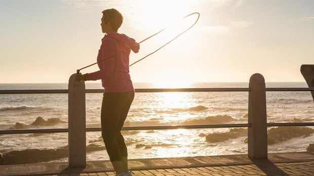 La rutina de ejercicios para el verano que harás en cualquier momento y lugar