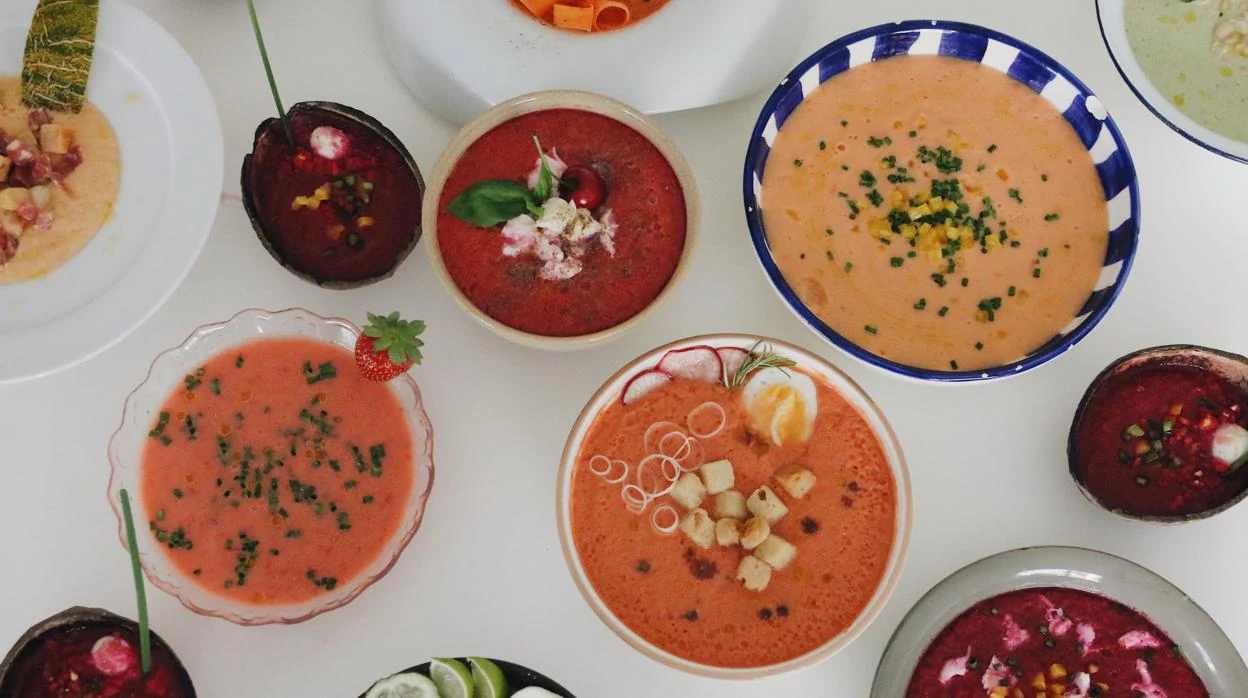 Variantes de recetas de gazpachos cuyo color se parece a su ingrediente estrella