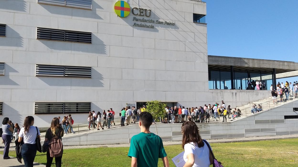 CEU Andalucía aumenta su oferta formativa