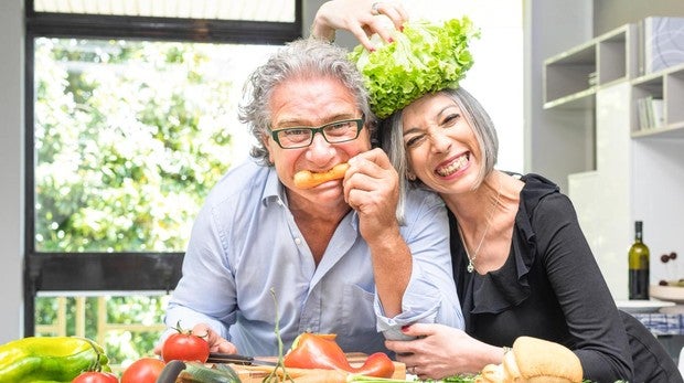 Cómo cuidar la alimentación de los mayores en verano