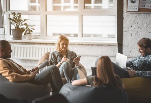 Las vacaciones escolares, un motivo de estrés para los padres que trabajan desde casa