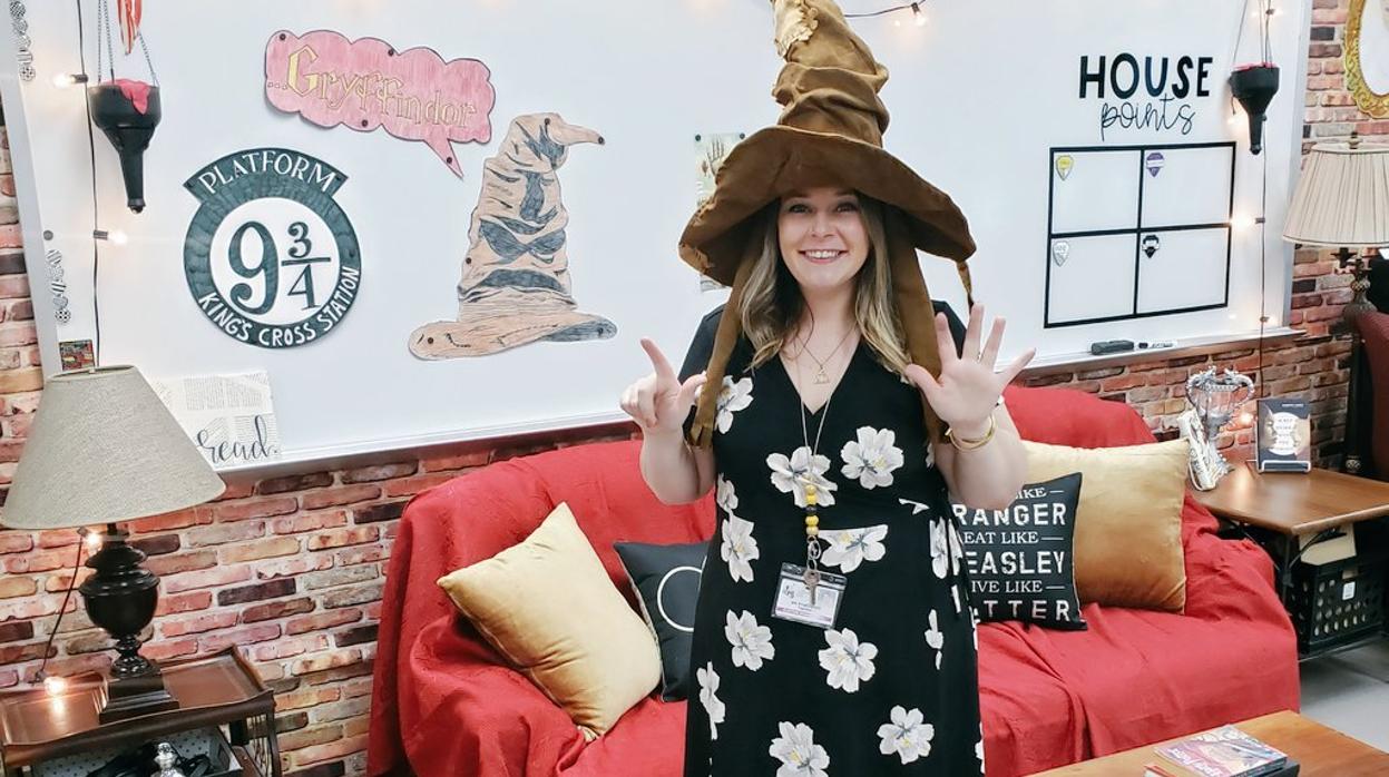 Staci Lamb muestra su clase decorada a lo «Harry Potter»