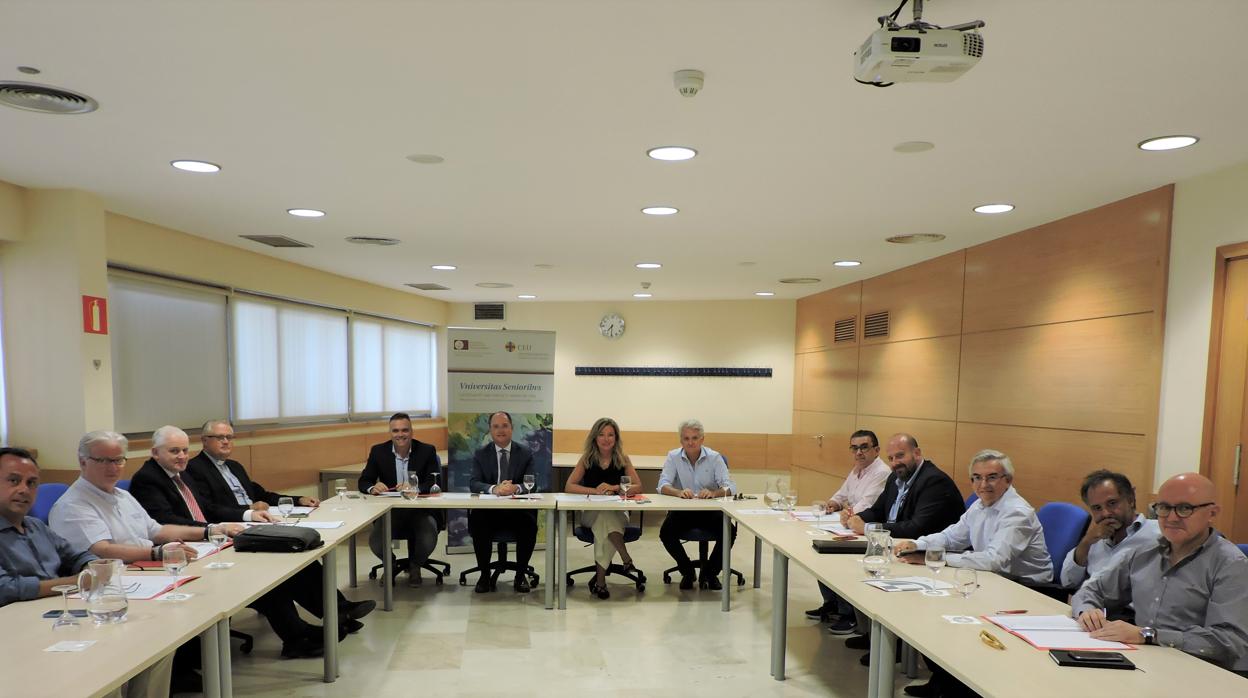 Nuevos cursos y talleres culturales en la Vniversitas Senioribus CEU Andalucía