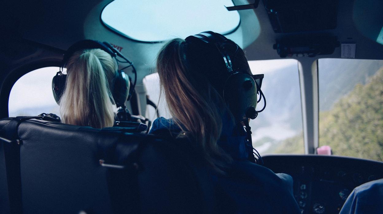 Las niñas dejan de soñar con ser pilotos o científicas a los 7 años