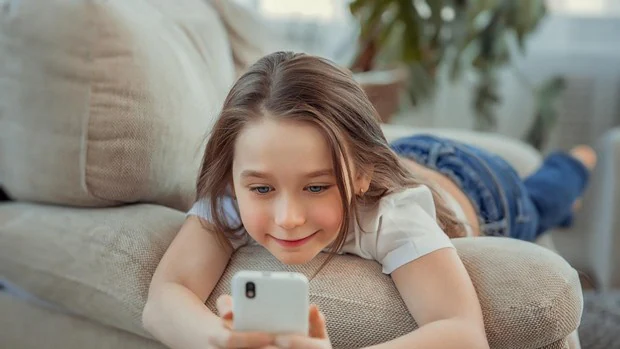 Síntomas claros que indican que a tu hijo le está perjudicando el uso de pantallas