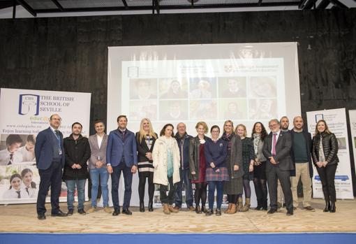 Carmen Barroso en Celebration of Achievement junto a profesores, familia y representantes del Ayuntamiento y de Cambridge