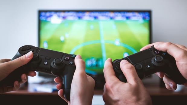 El contrato que deberías firmar con tus hijos para utilizar videojuegos