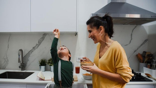 «Es importante que todos los miembros de la familia se impliquen a la hora de cocinar»