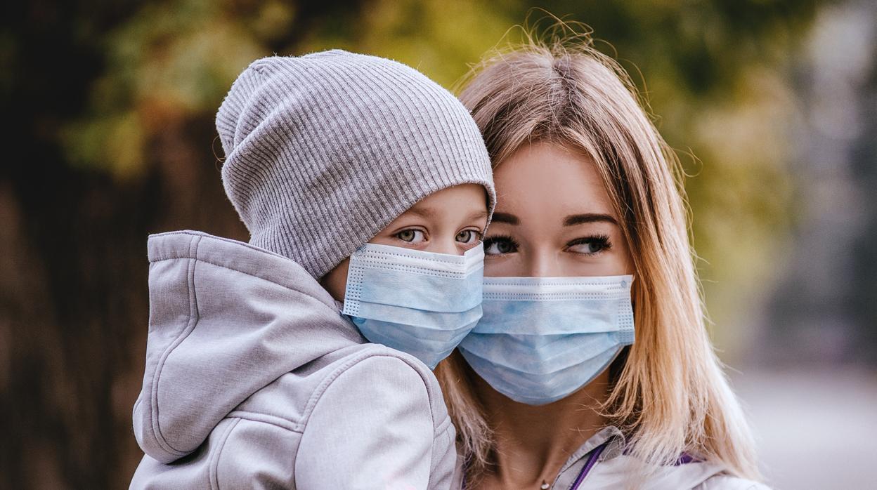 Los adultos deben transmitir serenidad para quitar el miedo a sus hijos cuando salgan el domingo a la calle