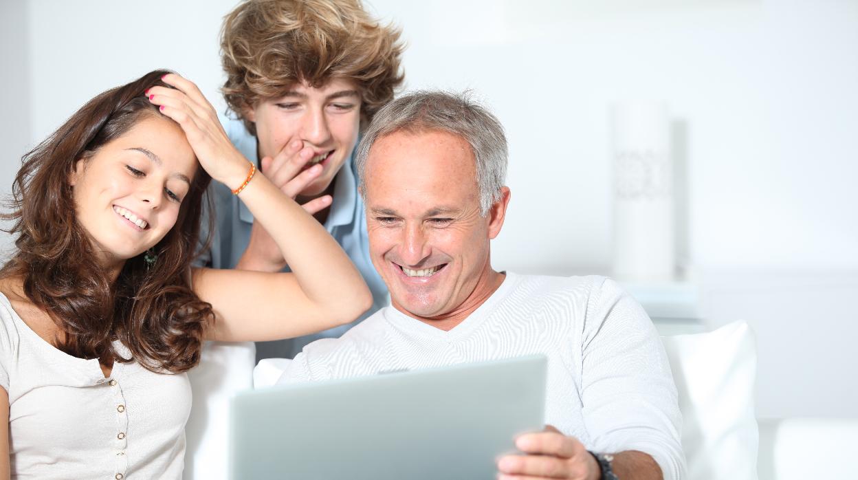 «Sé Genial en Internet», una iniciativa para enseñar a niños y niñas buenos hábitos en el entorno digital