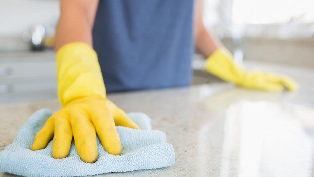 ¿Cuánto tiempo debo dejar actuar el desinfectante para que elimine bacterias y virus?