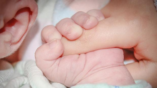 Una pediatra: «Es importante cuidar la piel del bebé desde el primer día de vida»