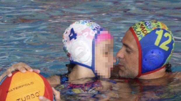 Un padre logra la custodia de su hija para que pueda entrenar en waterpolo