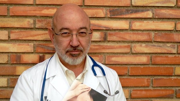 Un pediatra: «El mito más nocivo es creer que el pecho funciona como un depósito, ahora que está lleno, lo vaciamos»