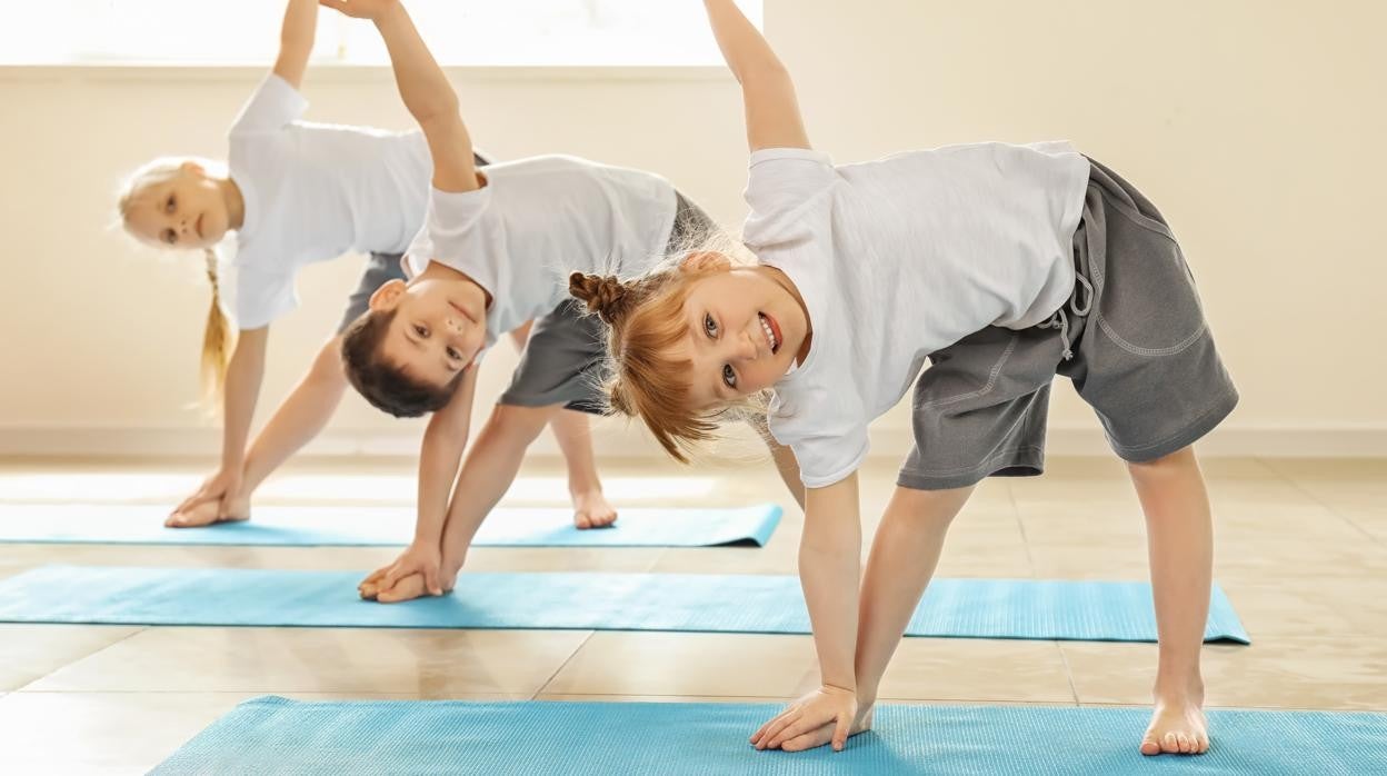 Niños haciendo deporte