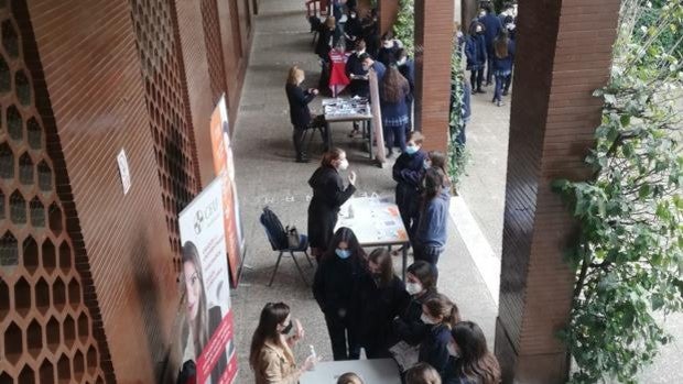 Jornada de orientación en el colegio Sagrada Familia de Urgel