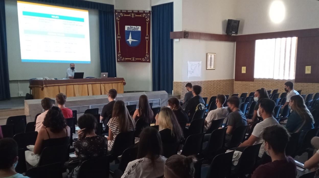 Dieciséis alumnos de Formación Profesional de Altair reciben beca de Erasmus+ para prácticas durante este verano