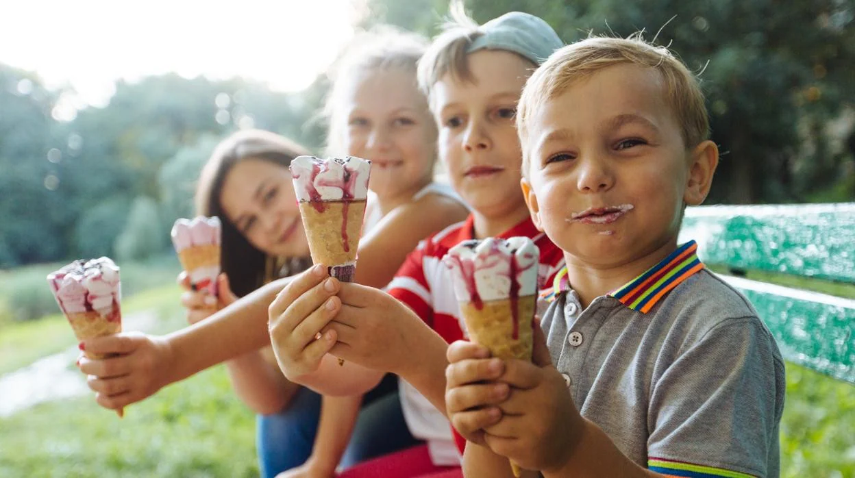 La OCU avisa: la mayoría de los helados infantiles tiene un alto valor calórico, excepto los de hielo