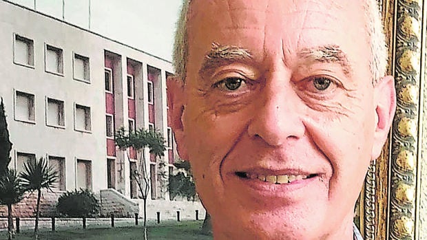 «Hay que vivir la evolución. Si te anclas, permaneces oscuro»