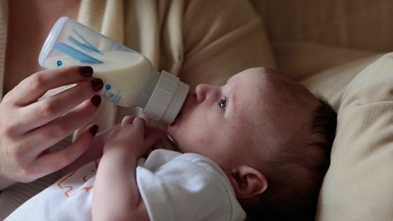 Los mejores biberones para bebés: tipos de biberones y tetinas