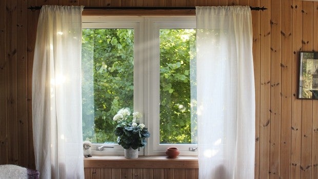 Limpiador de cristales automático para unas ventanas relucientes