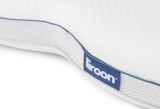 Las mejores almohadas cervicales que te ayudarán a dormir en la postura correcta