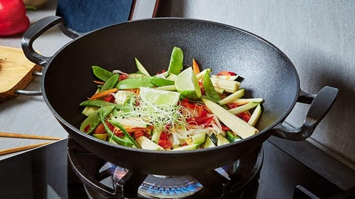 Sartén de hierro fundido con tapa Wok