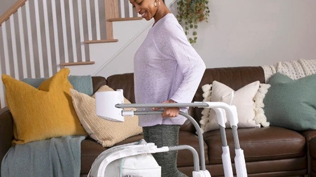 Con una Silla oscilante para bebés los pequeñajos descansan y se divierten