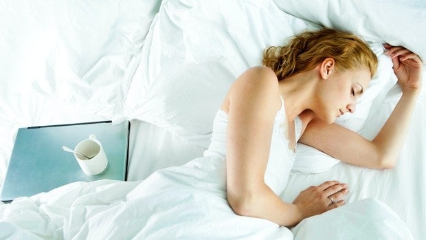 La funda de almohada de satén para proteger tu cabello disponible en 7 colores