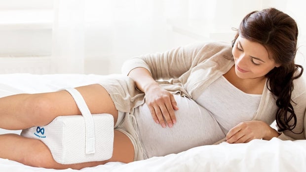 Almohadas para las piernas: Un soporte óptimo para aliviar dolores y mejorar tu descanso