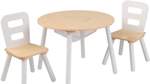Mesa infantil con almacenamiento y sillas