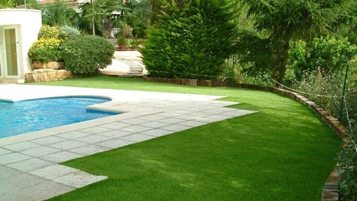 Césped artificial para terraza resistente Lucatex Ibérica