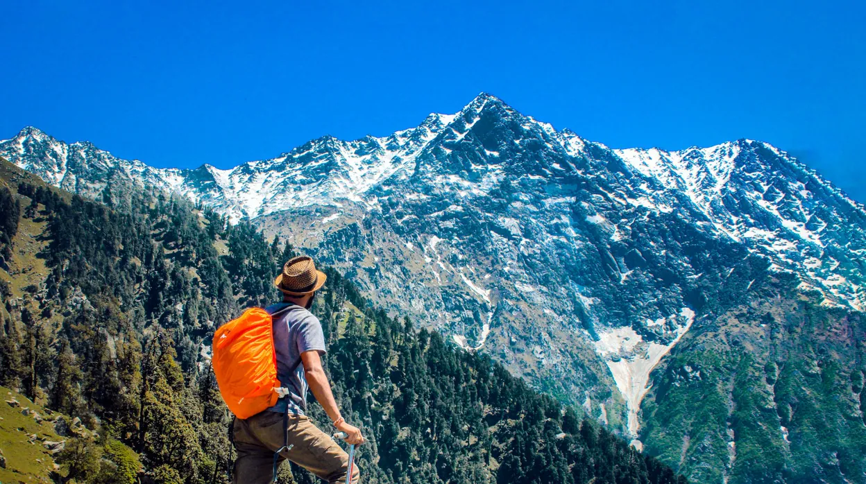 Mochilas de trekking y senderismo vs alpinimo 