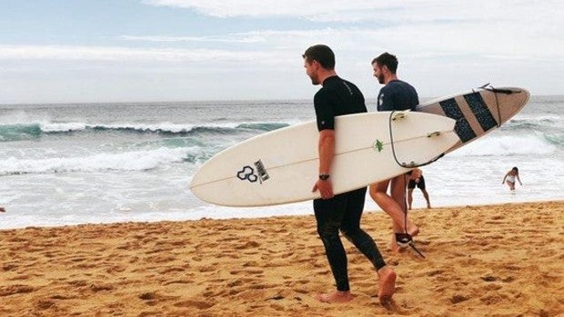 El equipamiento básico para iniciarte en el surf