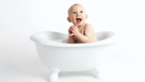 Babybaño Esponja Jabonosa Desechable para Bebés y Niños de 0 a 3 Años.  Esponja de Baño de Un Solo Uso con Gel Pediátrico y Dermatológico. Envase  Individual. 25 Unidades : : Bebé