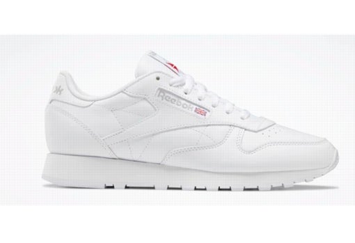 Las Classic Leather pueden encontrarse con muchos diseños y colores, pero las blancas son las que lleva Dustin. / Reebok