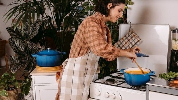 Azul, el color de moda para tu menaje de cocina
