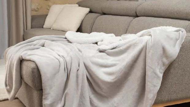 conservador celos empeorar Tolera el frío del invierno con las mejores mantas para sofá.