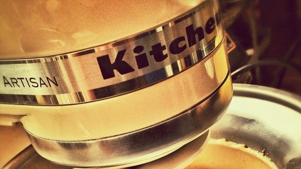 Dale un toque alegre a tu cocina con electrodomésticos y menaje en color amarillo