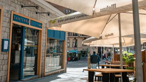 Terraza de Santerra Neotaberna, en la calle de Ponzano de Madrid