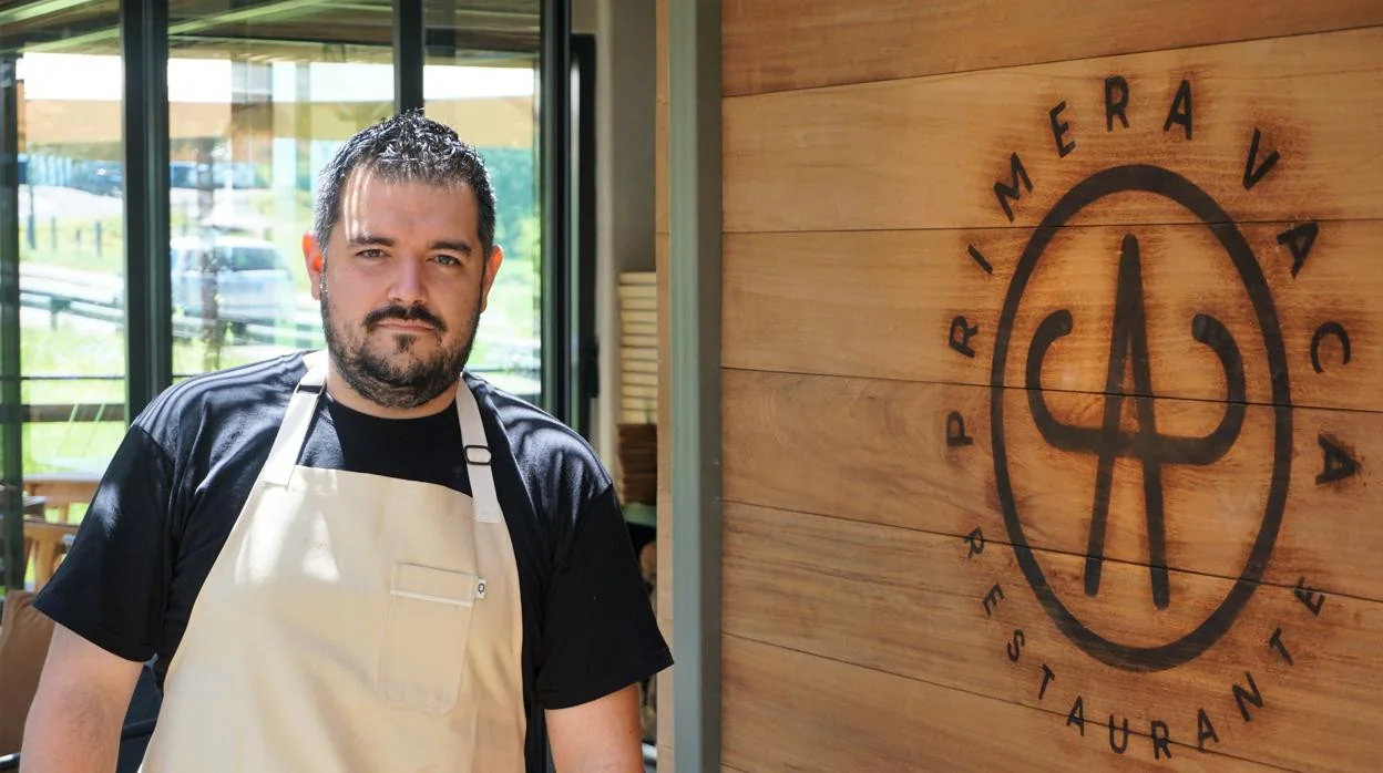 Alex Ortiz, en su restaurante Primera Vaca, recientemente inaugurado en Suesa, Cantabria