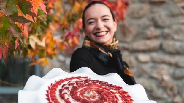 Raquel Acosta, la 'hamfluencer': «El jamón es algo que yo no elegí. Él me eligió a mí»