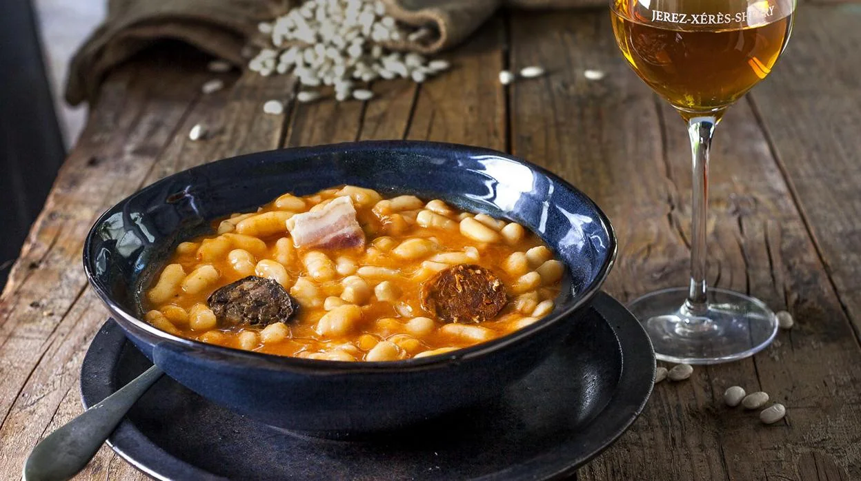 Estos son los motivos por los que debes beber una copa de vino blanco al día