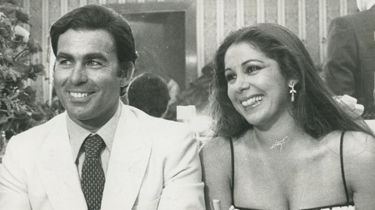 El inesperado gesto de amor de Isabel Pantoja a Paquirri en medio de la guerra con